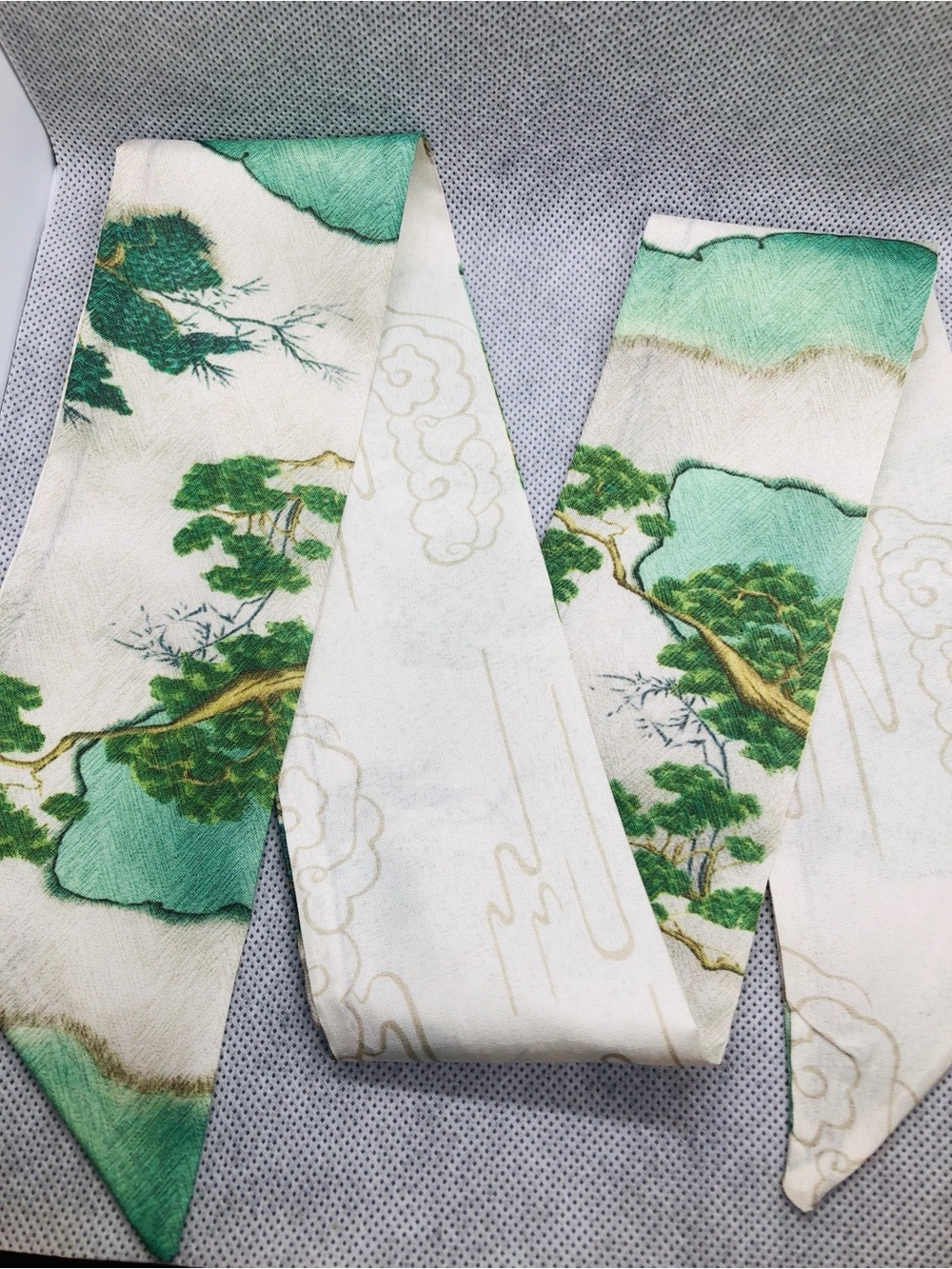 Scenic Green and White Scarf Tie